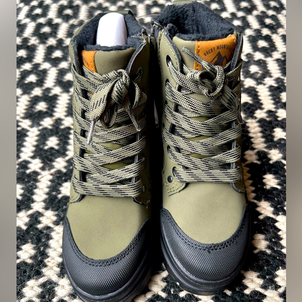 Little kids size 11 H&M waterproof boots